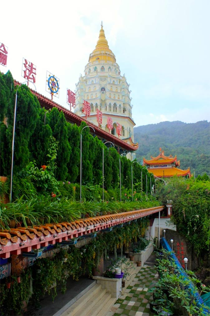 Day trip to Kek Lok Si temple in Penang – Malaysia – Planet and Go