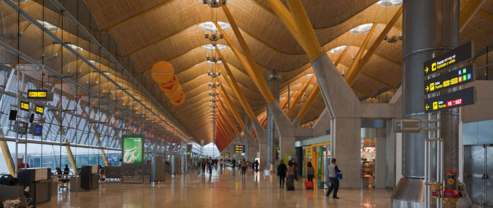 14 Tips on </br> How to Sleep in Airports thumbnail